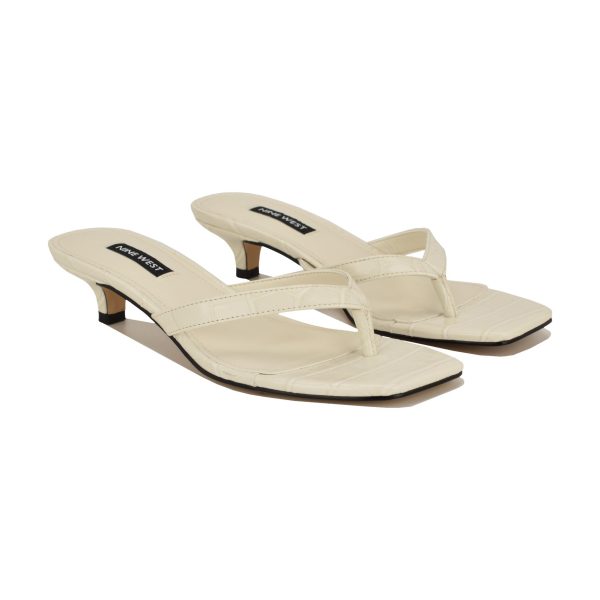 Cassa Thong Kitten Heel Sandals - Image 2