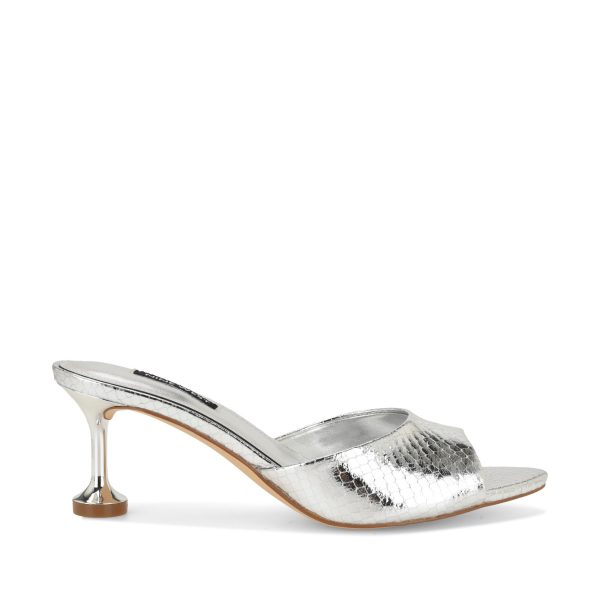 Dabby Mule Sandals